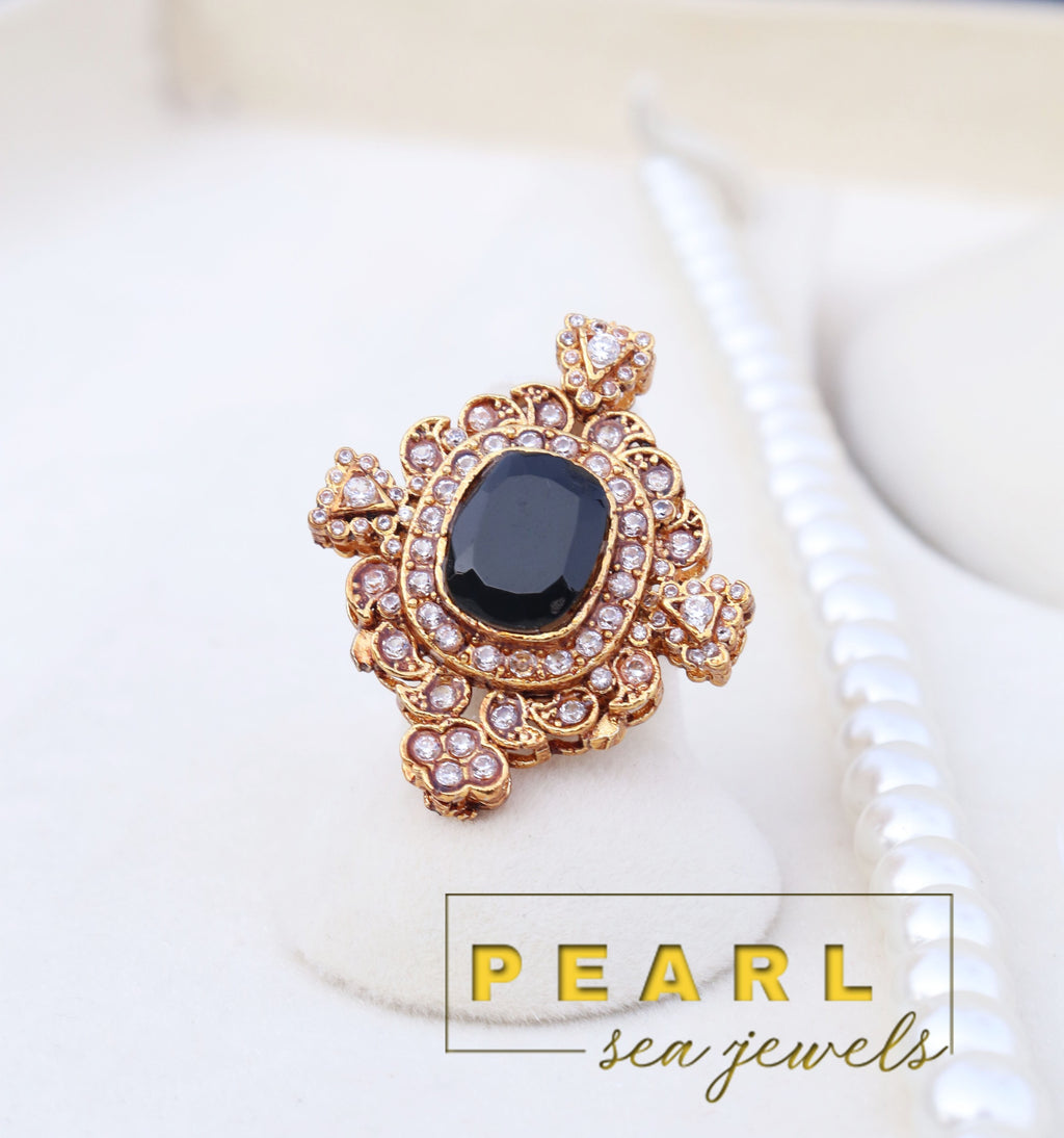 Noir Pearl Pendant Set