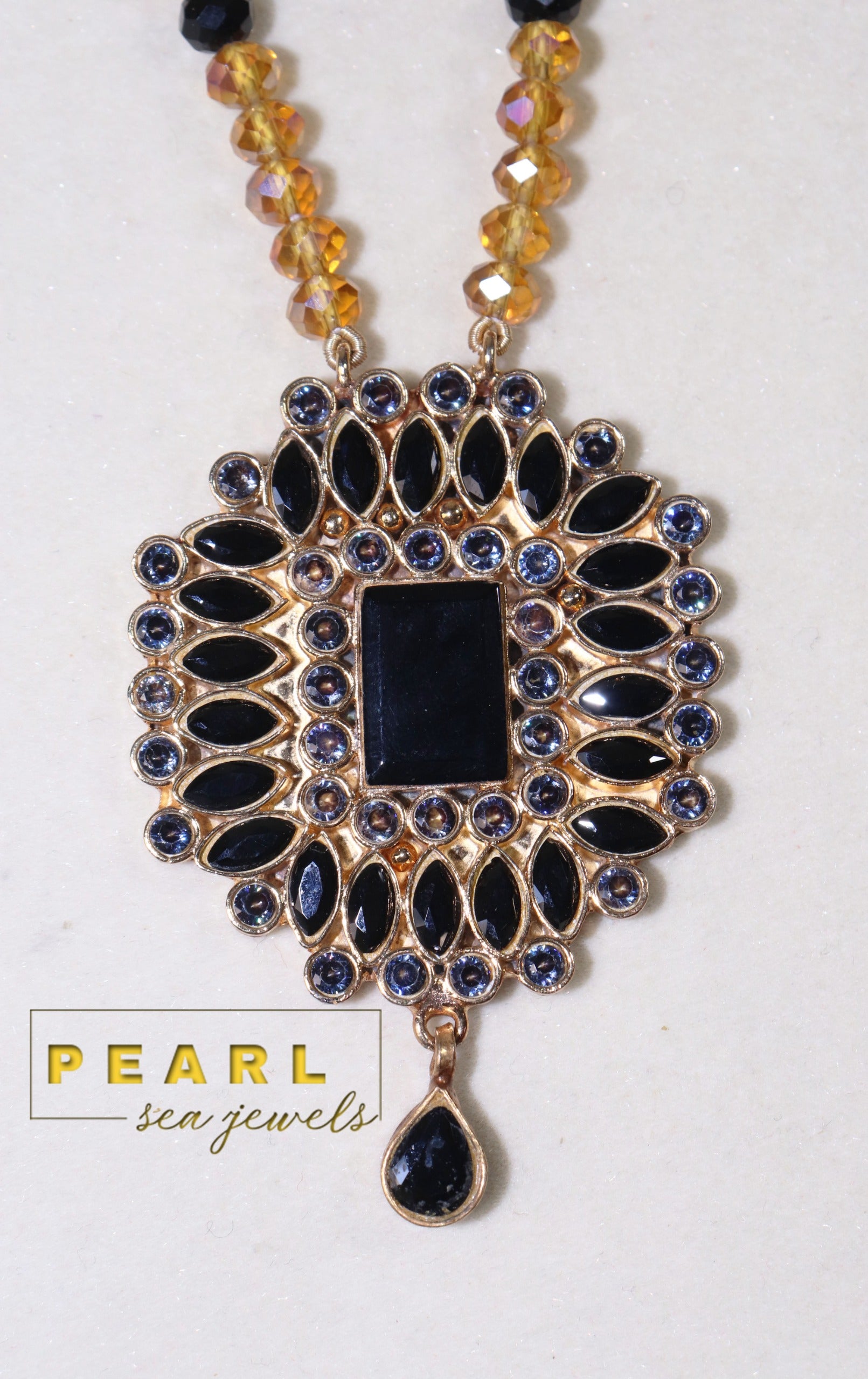 Noir Radiance Pendant Set