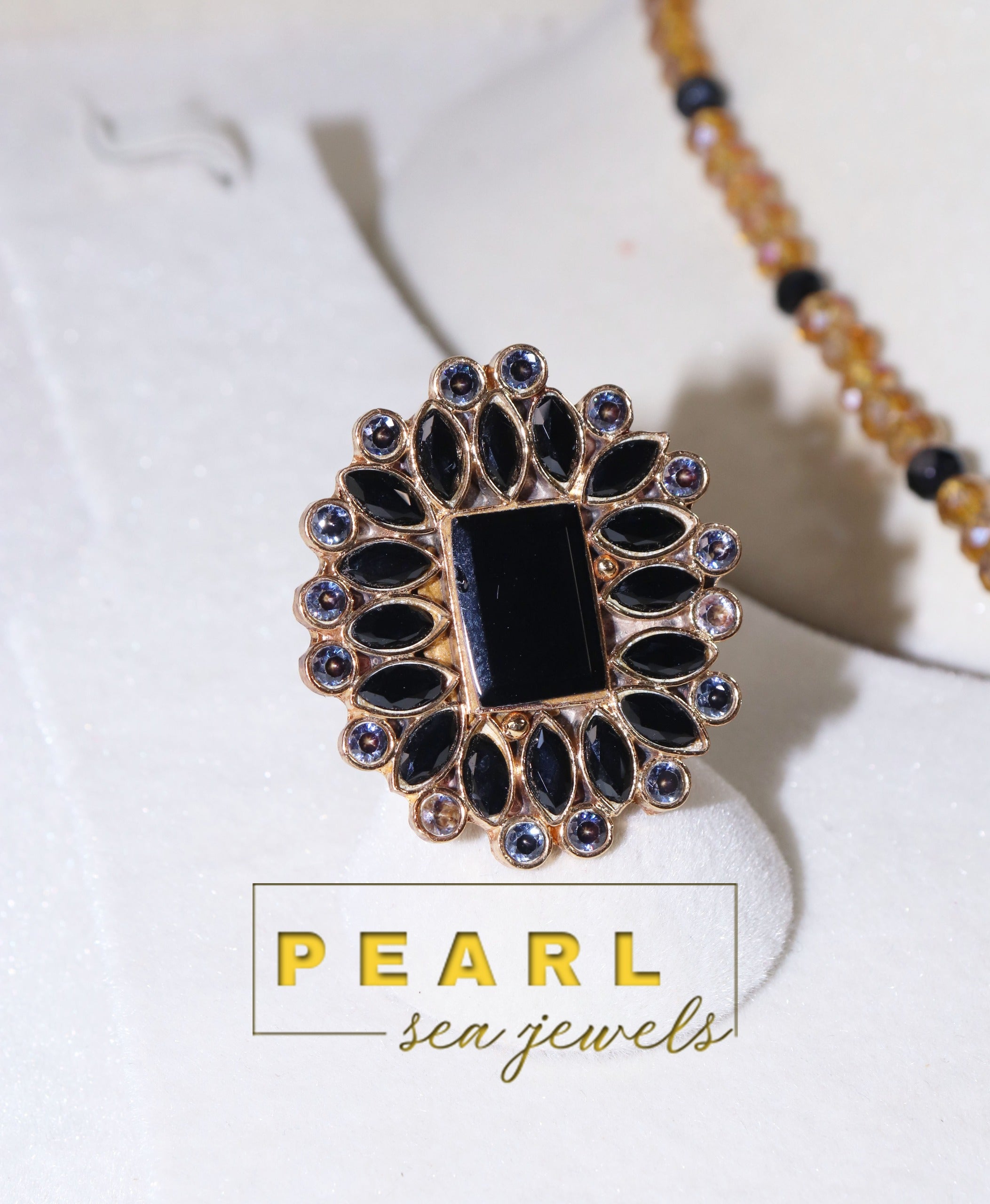 Noir Radiance Pendant Set
