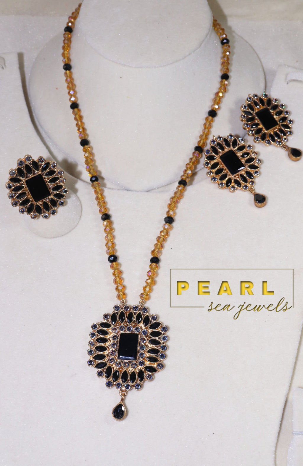 Noir Radiance Pendant Set